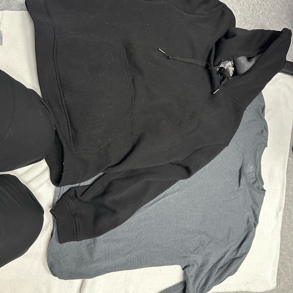Men’s work tops - Picture 2 of 4